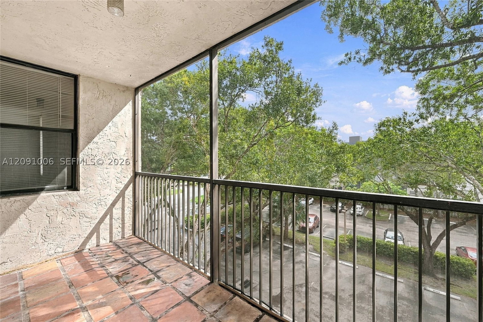 Real estate property located at 6800 Cypress Rd #411, Broward, Royal Palm At Plantation, Plantation, FL