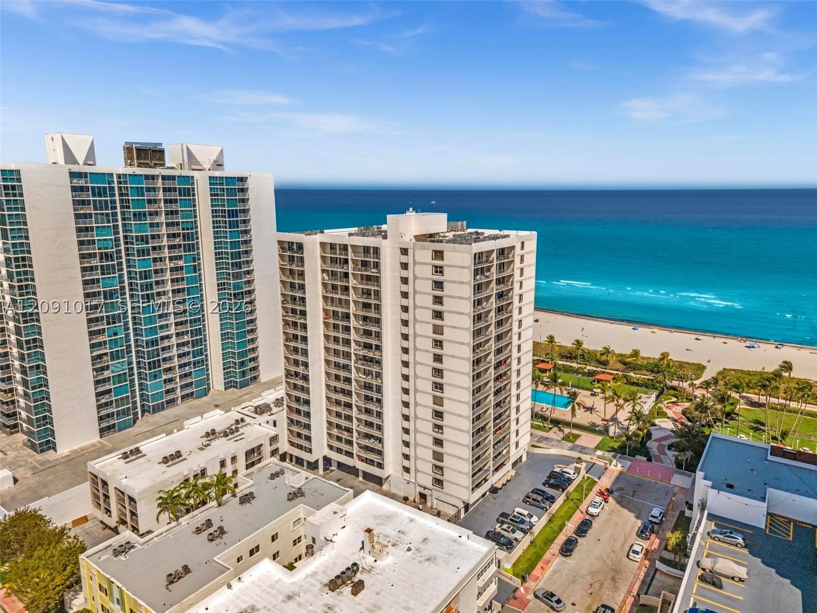 Real estate property located at 2625 Collins Ave #1109, Miami-dade, Oceanfront Plaza Condo, Miami Beach, FL