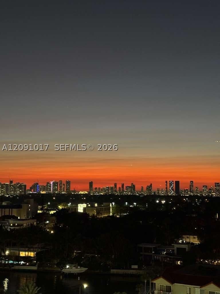 Real estate property located at 2625 Collins Ave #1109, Miami-dade, Oceanfront Plaza Condo, Miami Beach, FL