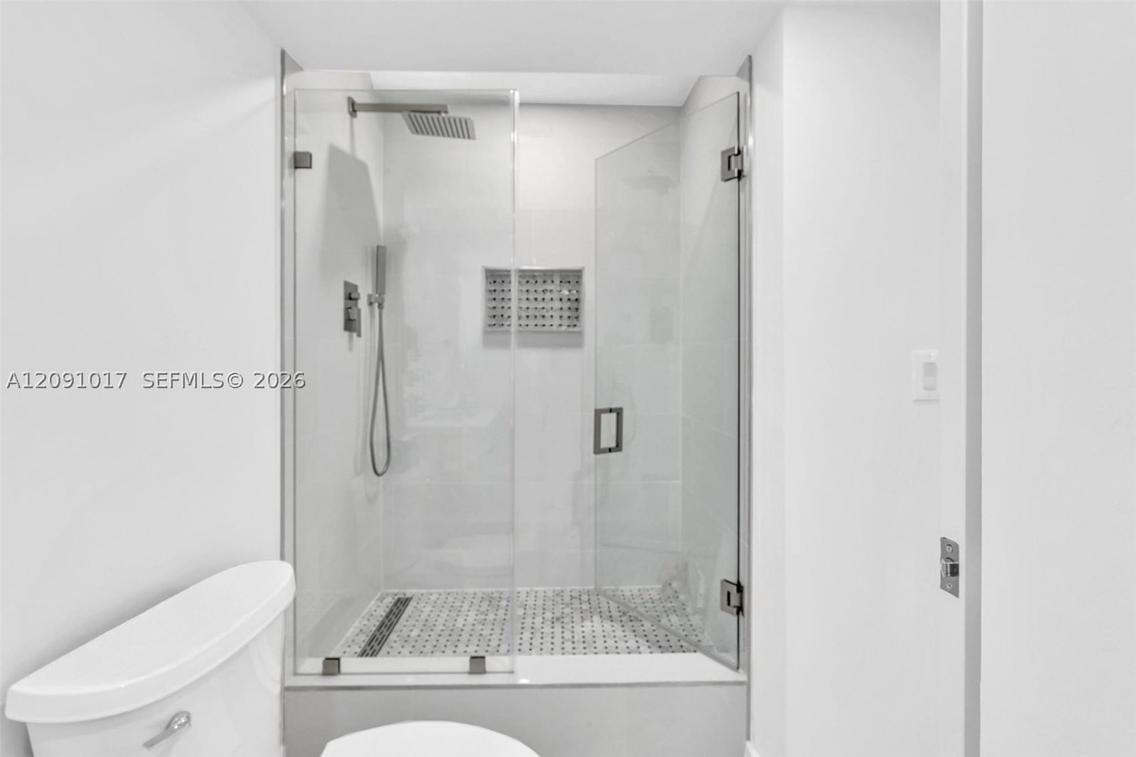 Real estate property located at 2625 Collins Ave #1109, Miami-dade, Oceanfront Plaza Condo, Miami Beach, FL