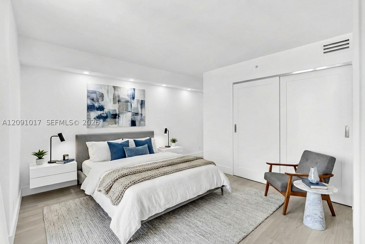 Real estate property located at 2625 Collins Ave #1109, Miami-dade, Oceanfront Plaza Condo, Miami Beach, FL