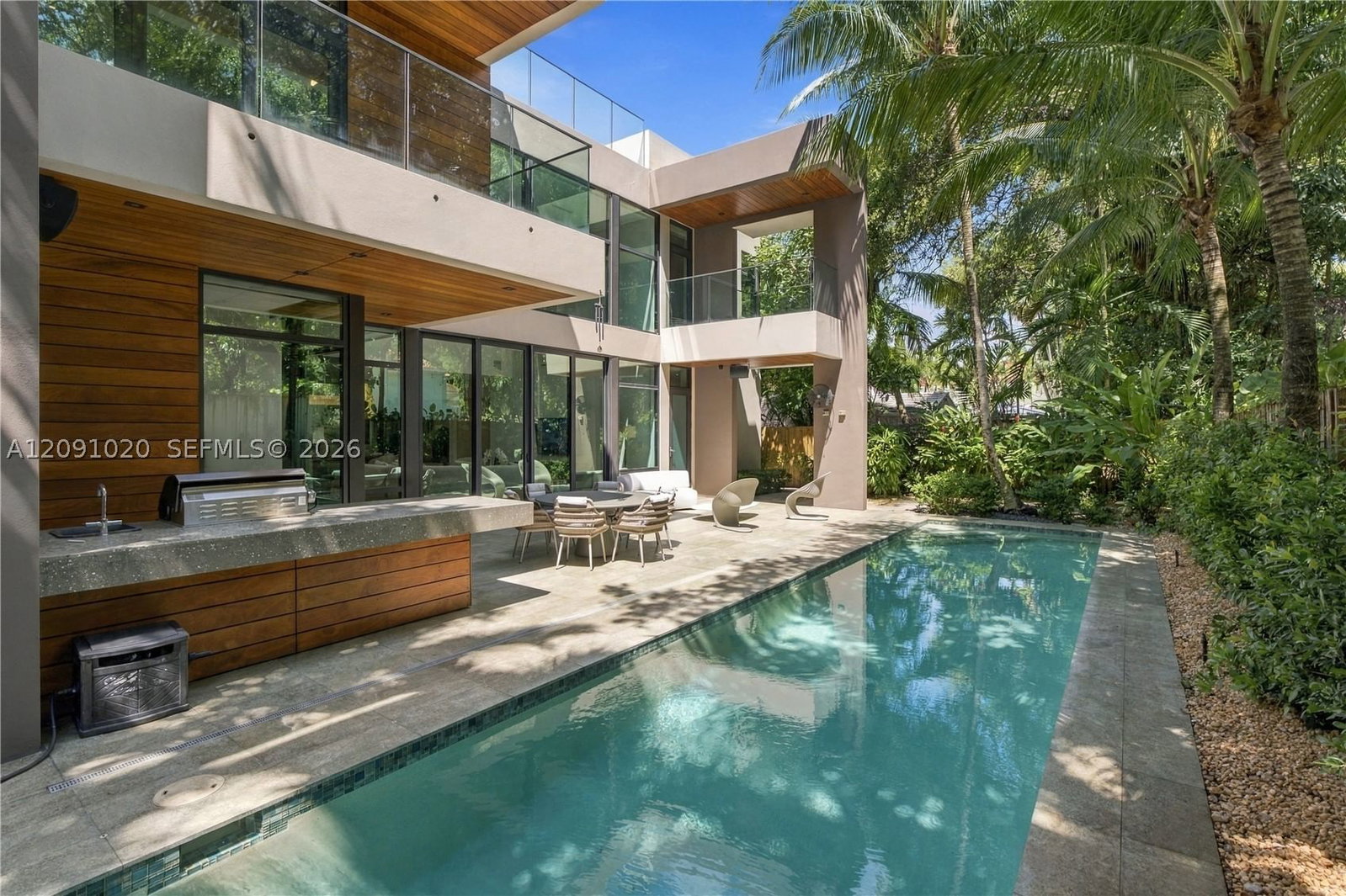 Real estate property located at 2803 Crystal Ct, Miami-dade, Crystal Heights, Miami, FL
