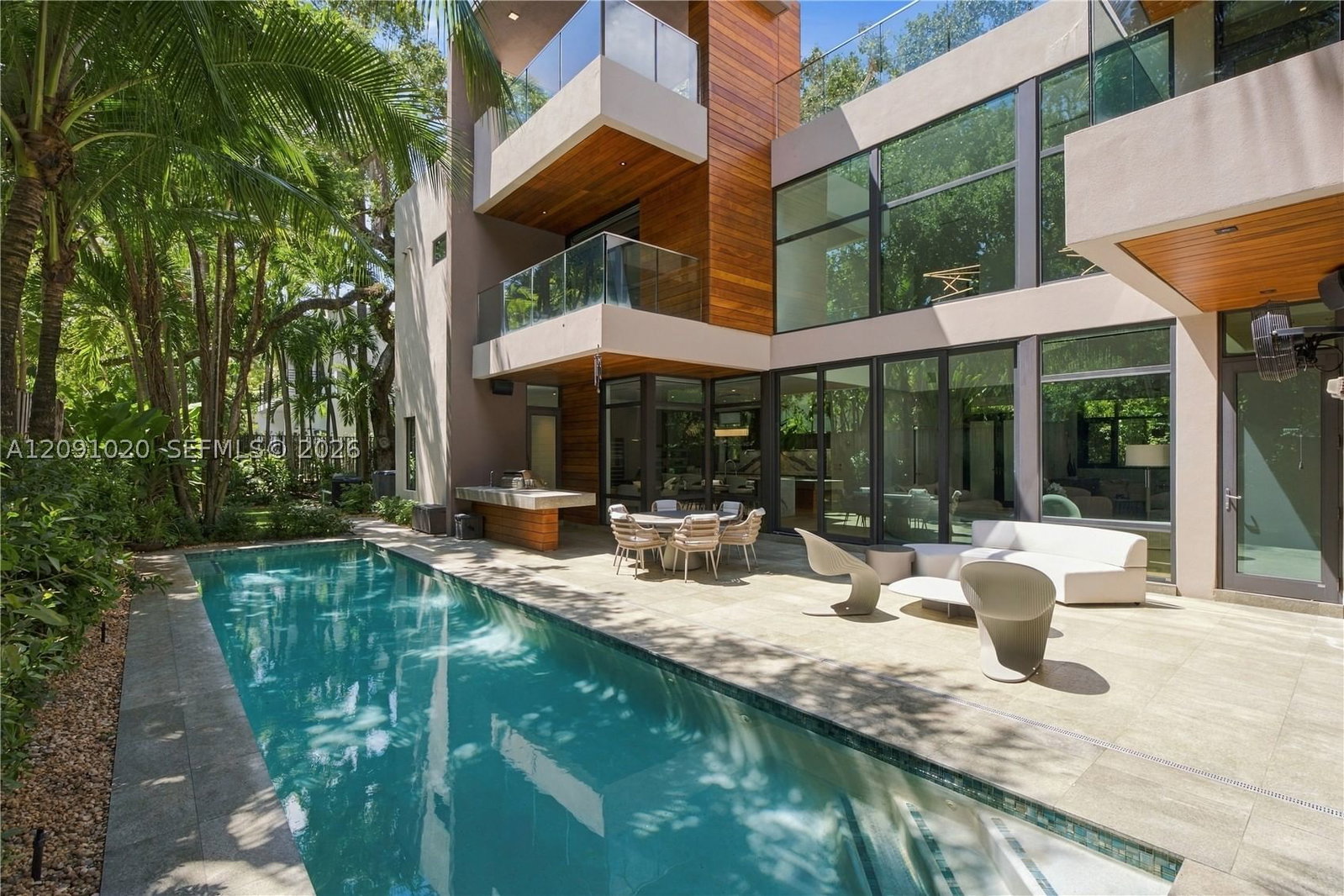 Real estate property located at 2803 Crystal Ct, Miami-dade, Crystal Heights, Miami, FL