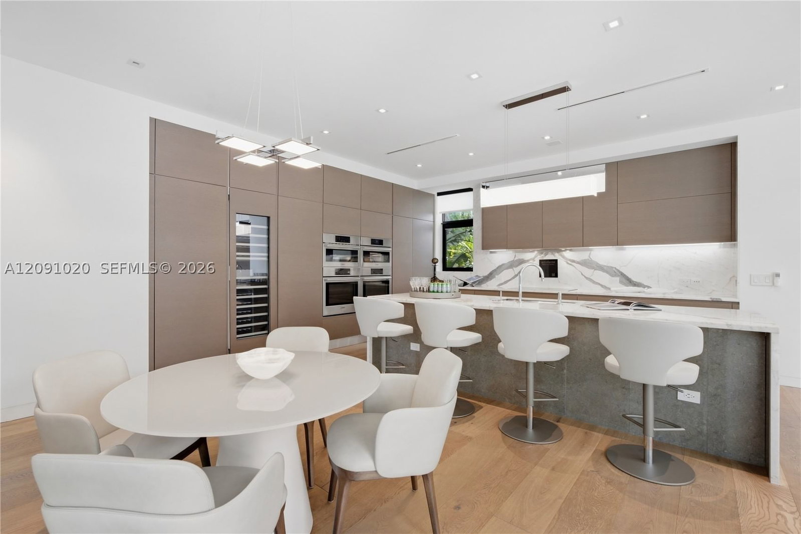 Real estate property located at 2803 Crystal Ct, Miami-dade, Crystal Heights, Miami, FL