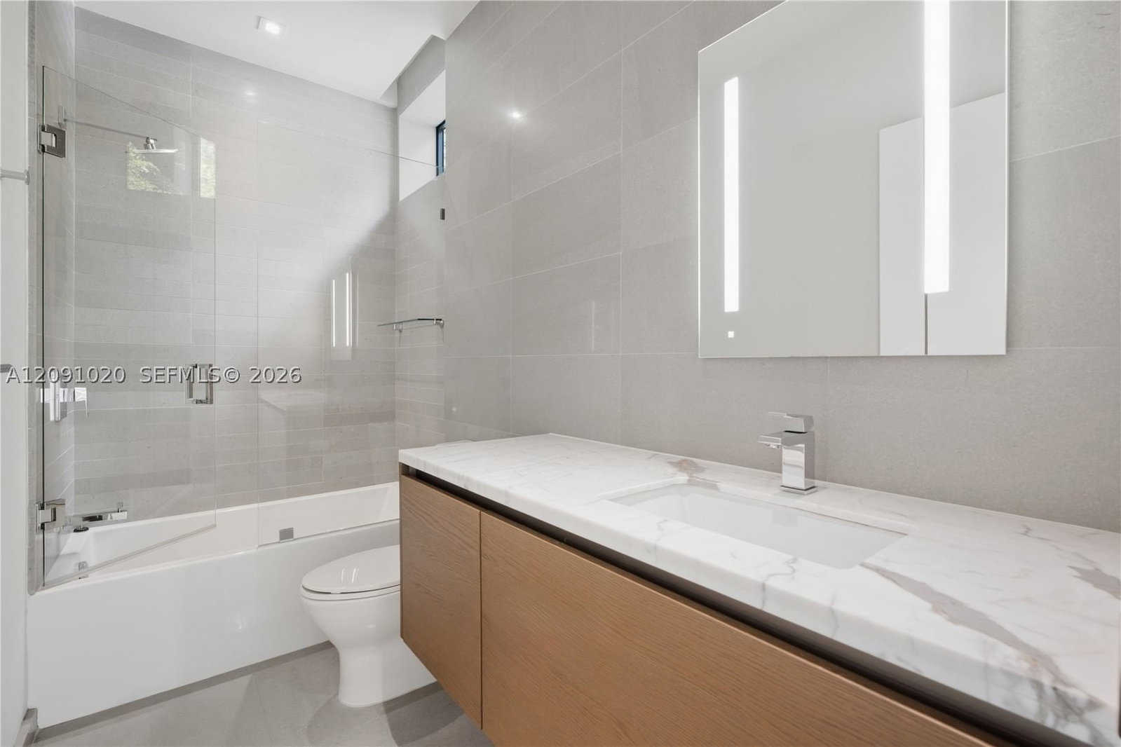 Real estate property located at 2803 Crystal Ct, Miami-dade, Crystal Heights, Miami, FL