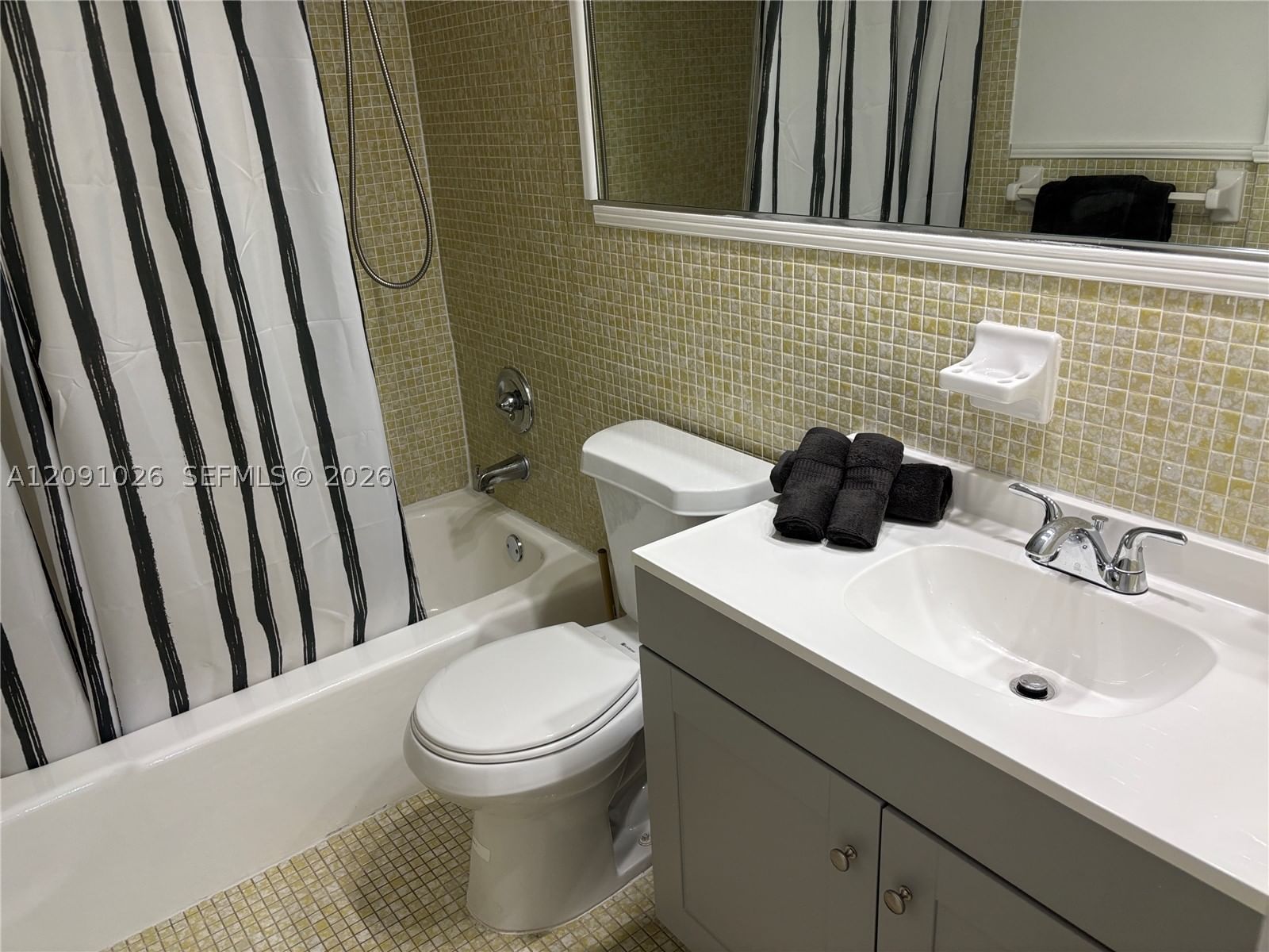 Real estate property located at 1701 Washington St #604, Broward, Princeton Condominium, Hollywood, FL