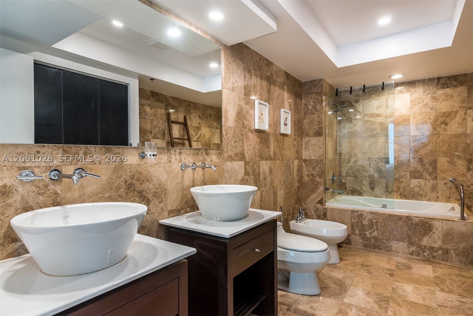 Real estate property located at 1330 Ocean Dr R5B, Miami-dade, The Netherland Condo, Miami Beach, FL