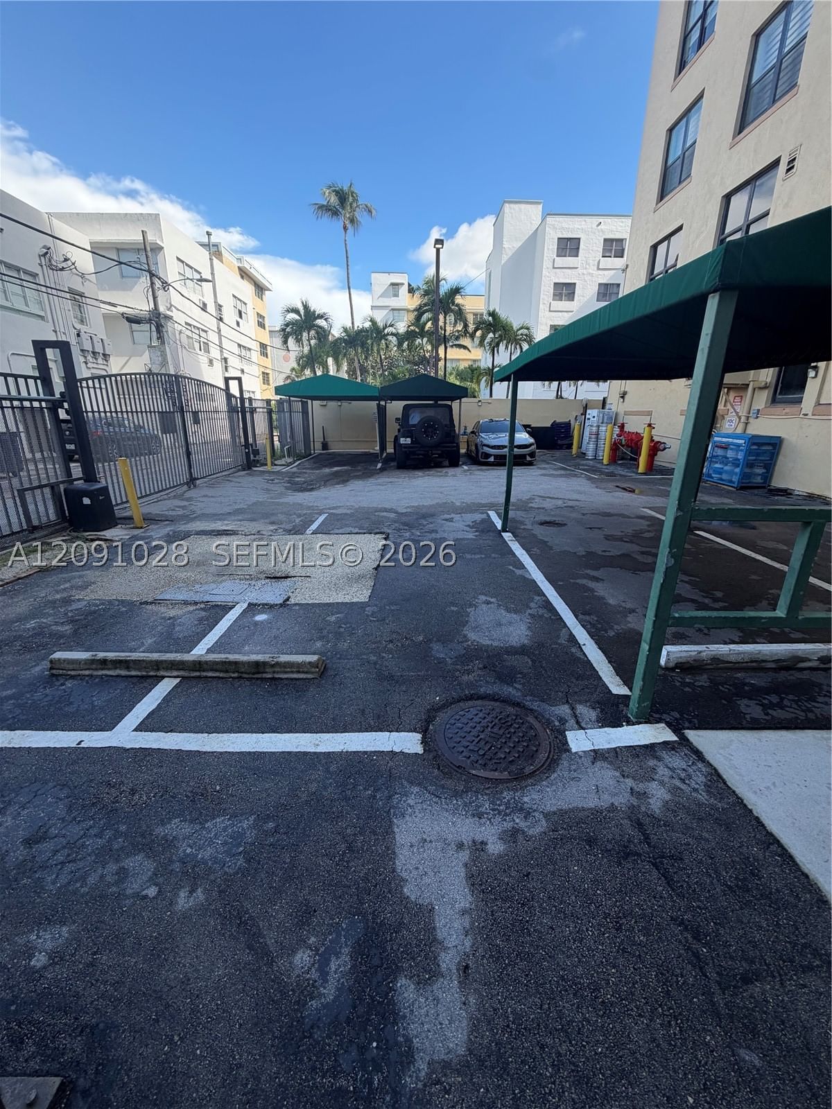 Real estate property located at 1330 Ocean Dr R5B, Miami-dade, The Netherland Condo, Miami Beach, FL