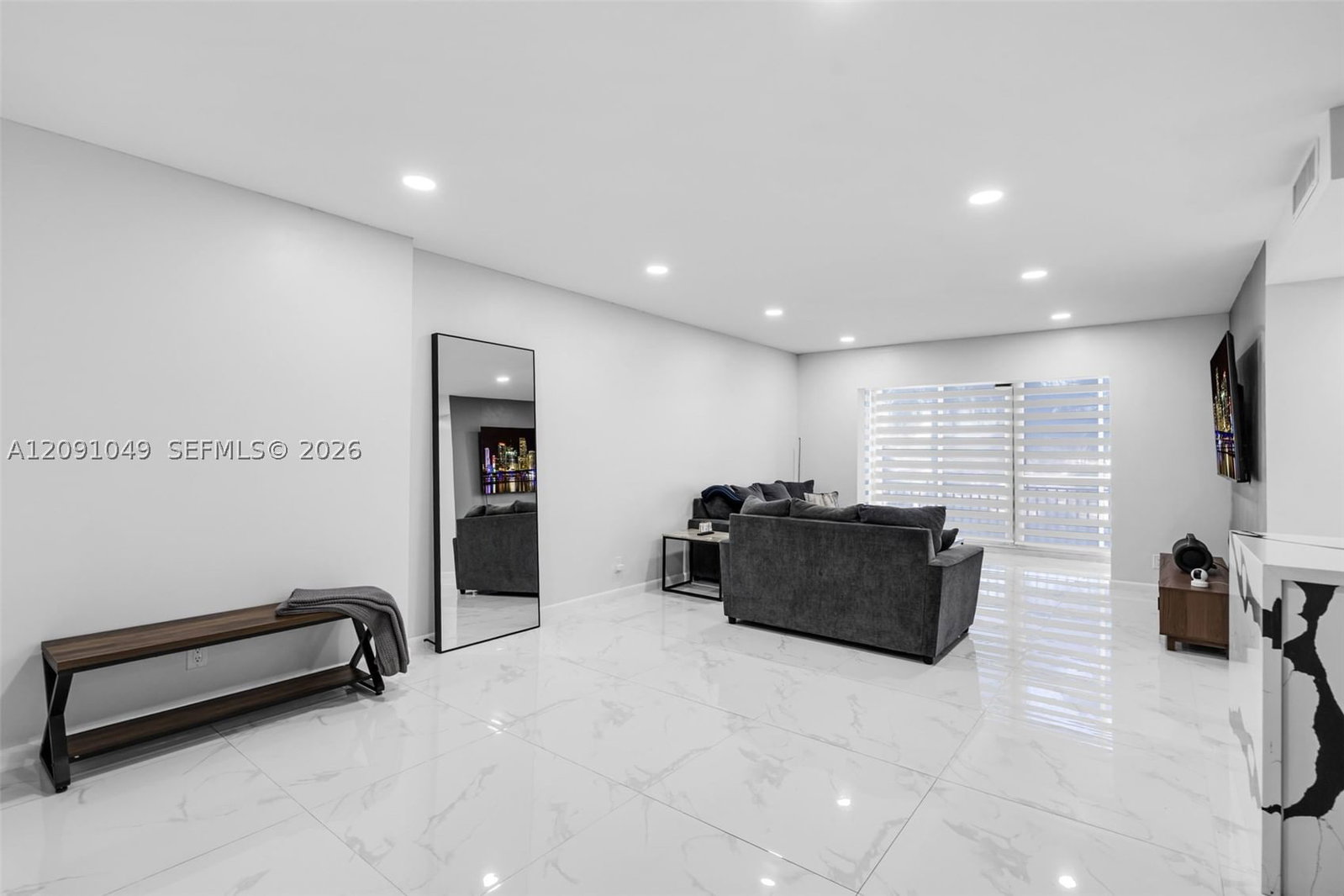 Real estate property located at 3800 Hillcrest Dr #203, Broward, Hillcrest East No 25 Cond, Hollywood, FL