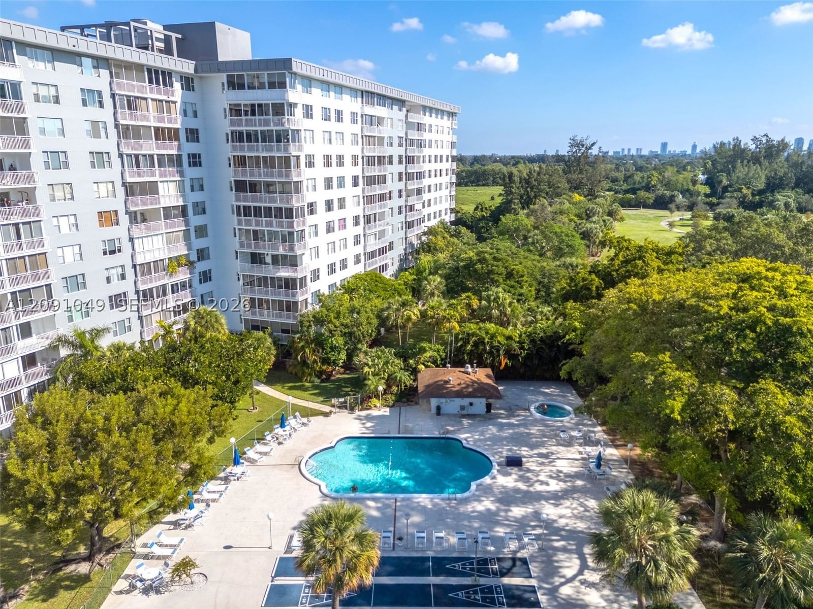 Real estate property located at 3800 Hillcrest Dr #203, Broward, Hillcrest East No 25 Cond, Hollywood, FL