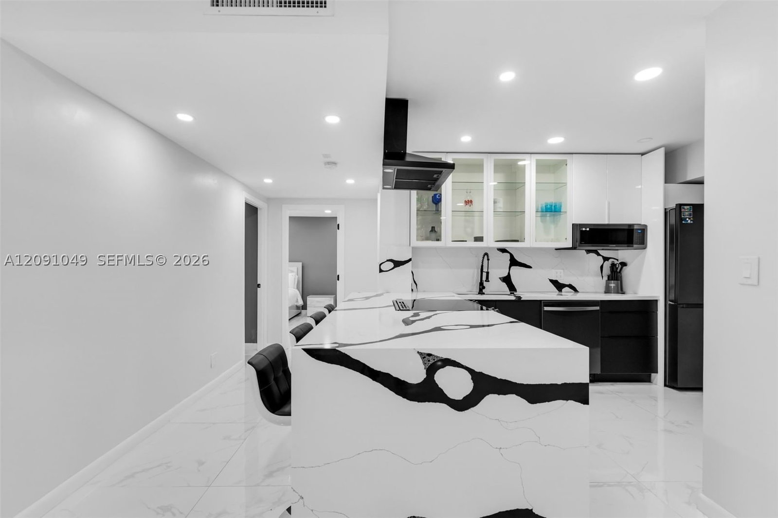 Real estate property located at 3800 Hillcrest Dr #203, Broward, Hillcrest East No 25 Cond, Hollywood, FL