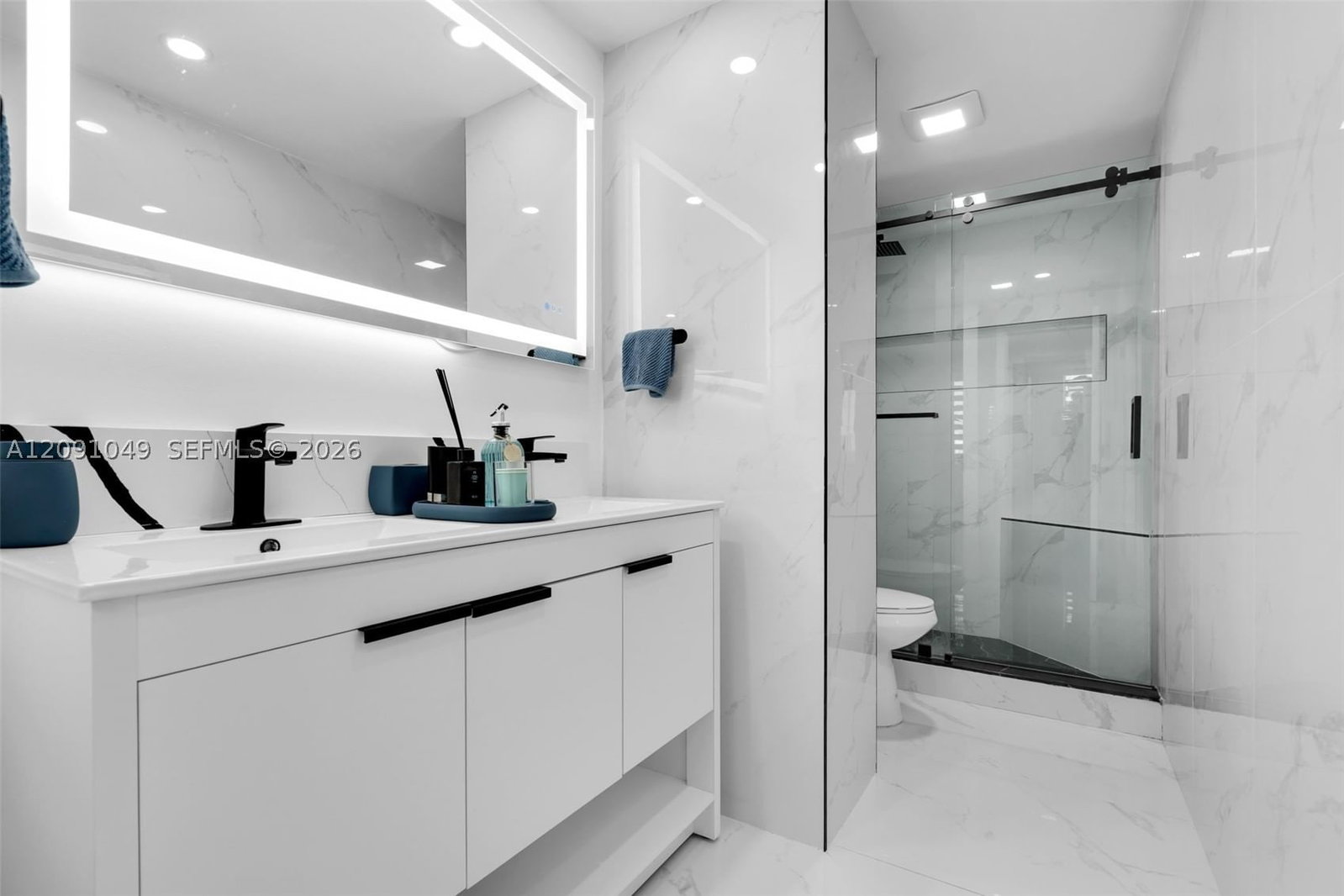 Real estate property located at 3800 Hillcrest Dr #203, Broward, Hillcrest East No 25 Cond, Hollywood, FL