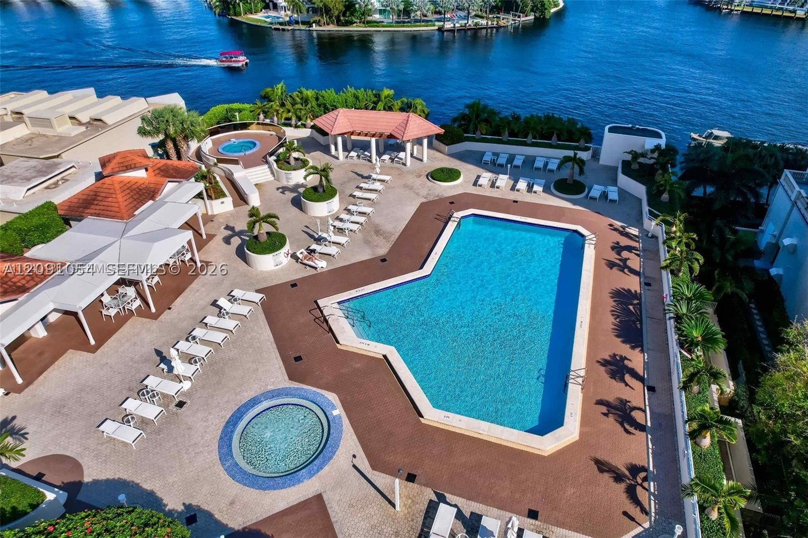 Real estate property located at 20185 Country Club Dr TS-7, Miami-dade, The Landmark Condo, Aventura, FL