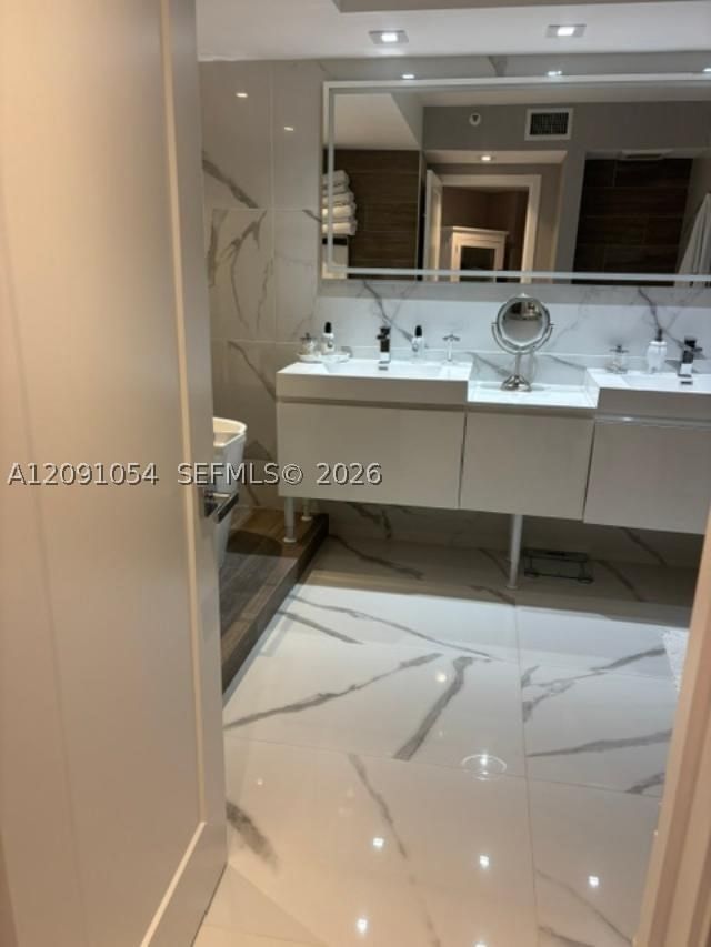 Real estate property located at 20185 Country Club Dr TS-7, Miami-dade, The Landmark Condo, Aventura, FL
