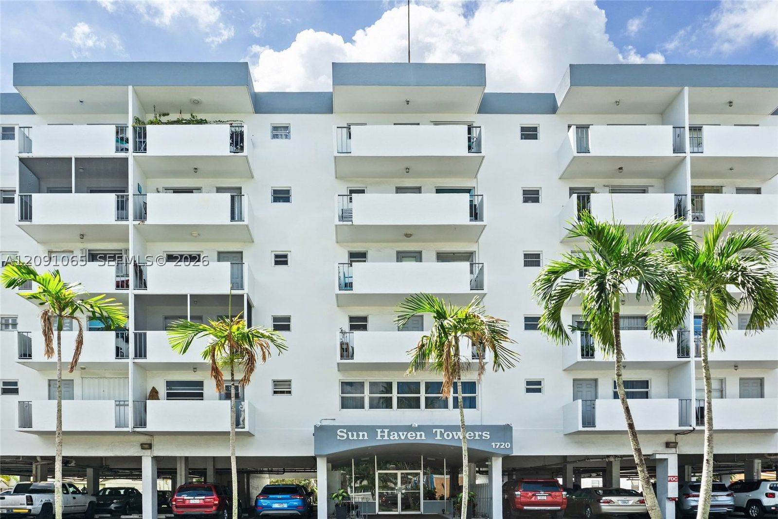 Real estate property located at 1720 Jefferson St #407, Broward, Sun Haven Towers Condo, Hollywood, FL