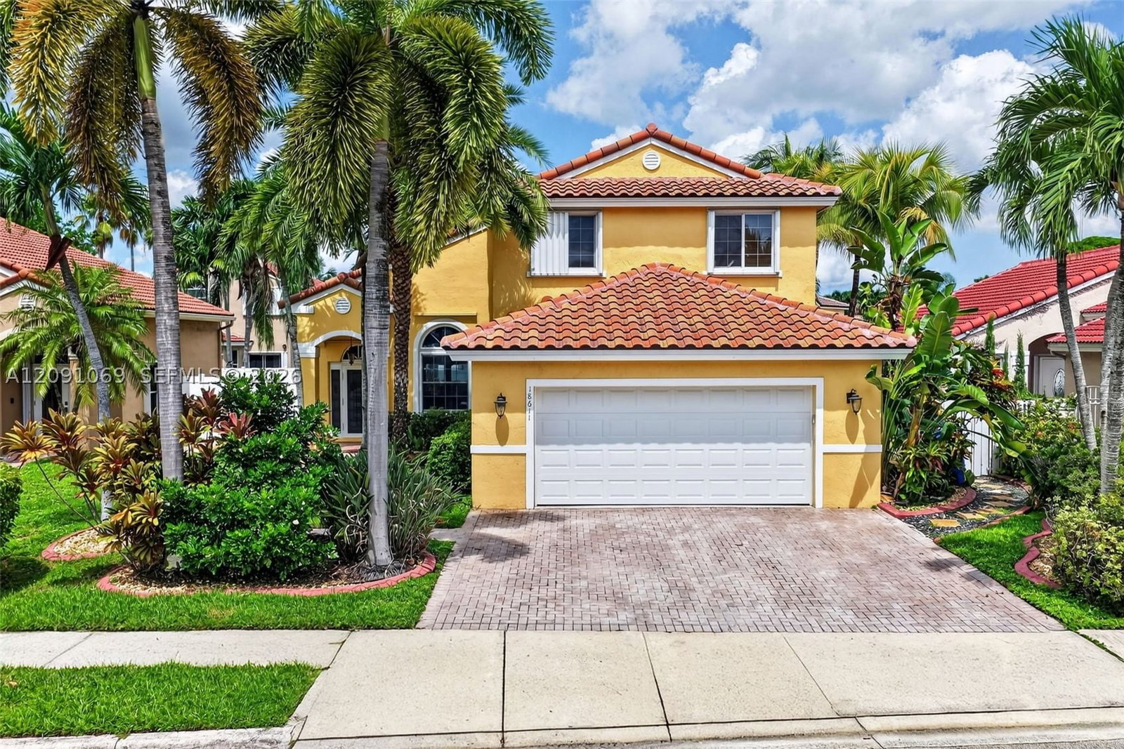 Real estate property located at 18611 11th St, Broward, Chapel Trail Ii, Pembroke Pines, FL