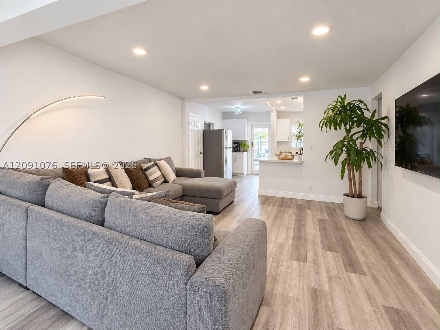 Real estate property located at 2331 Mckinley St, Broward, Hollywood Park, Hollywood, FL