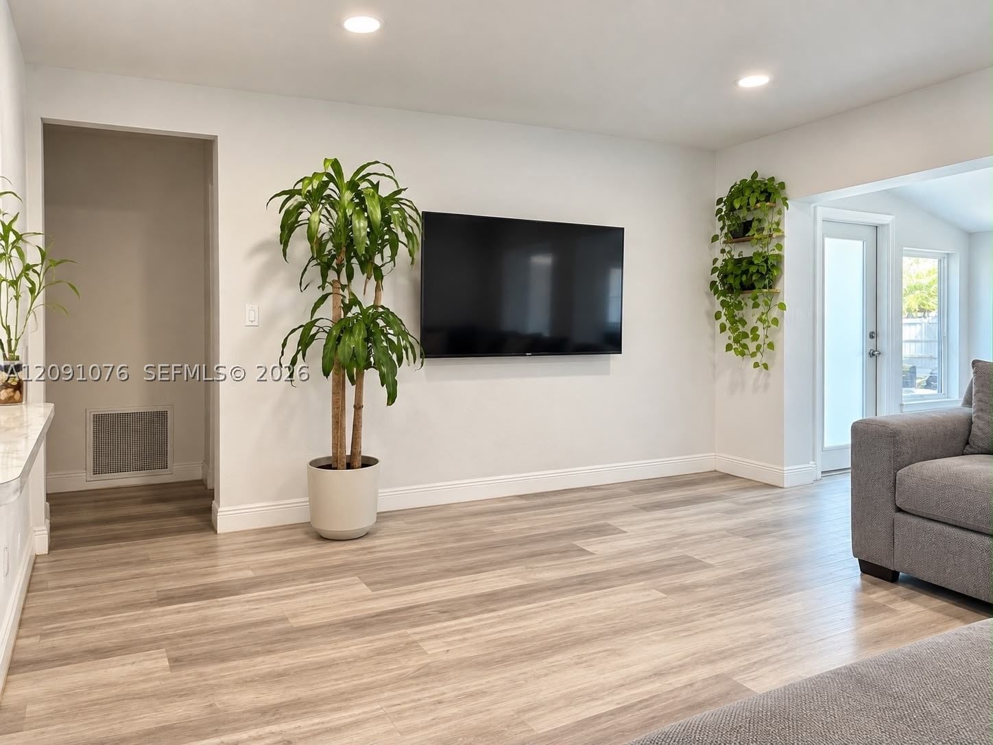 Real estate property located at 2331 Mckinley St, Broward, Hollywood Park, Hollywood, FL