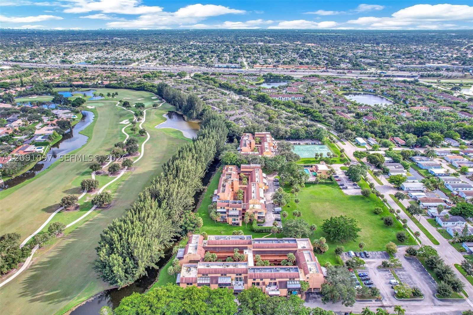 Real estate property located at 430 Commodore Dr #304, Broward, Lago West Condominium, Plantation, FL
