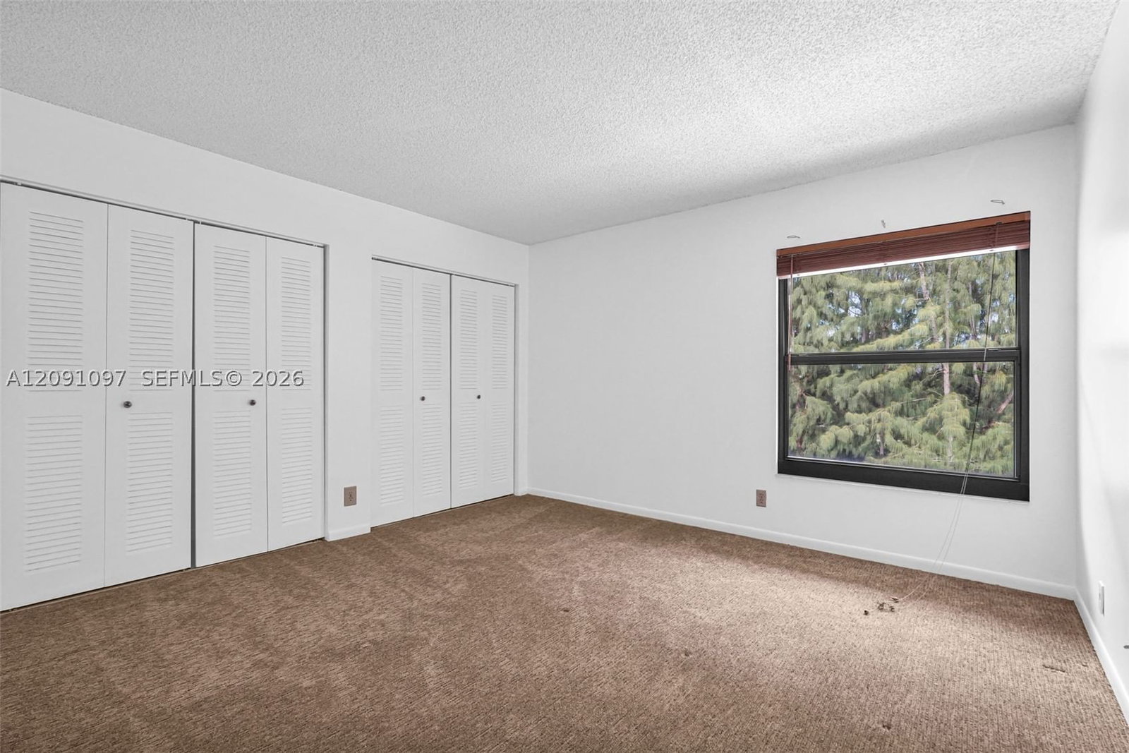 Real estate property located at 430 Commodore Dr #304, Broward, Lago West Condominium, Plantation, FL