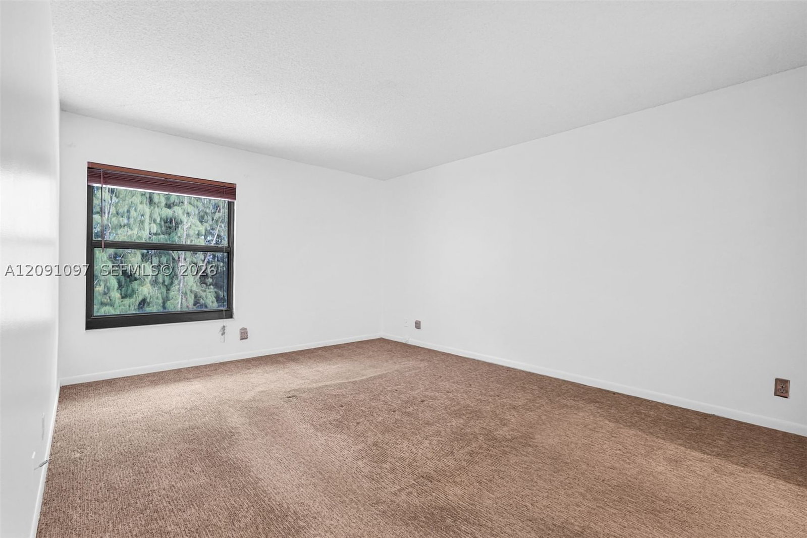 Real estate property located at 430 Commodore Dr #304, Broward, Lago West Condominium, Plantation, FL