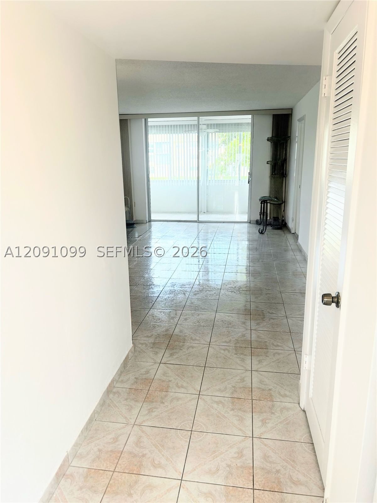 Real estate property located at 8345 Sunrise Lakes Blvd #210, Broward, Sunrise Lakes 42 Condo, Sunrise, FL