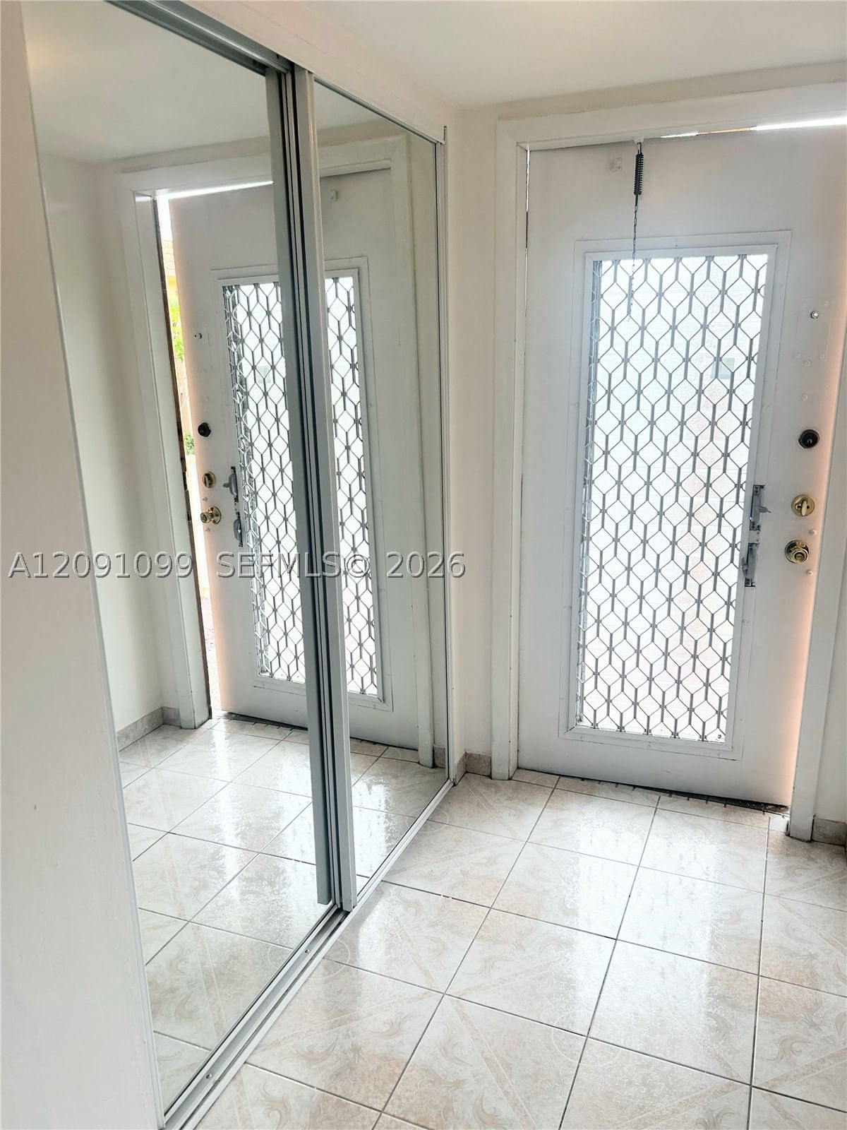 Real estate property located at 8345 Sunrise Lakes Blvd #210, Broward, Sunrise Lakes 42 Condo, Sunrise, FL