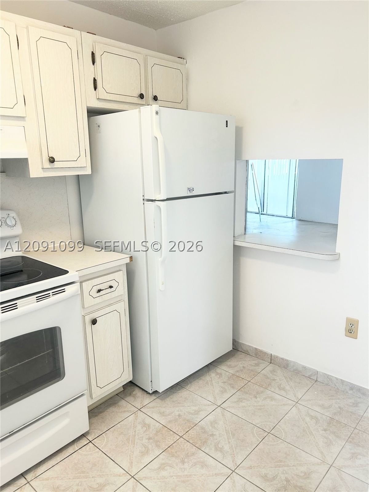 Real estate property located at 8345 Sunrise Lakes Blvd #210, Broward, Sunrise Lakes 42 Condo, Sunrise, FL
