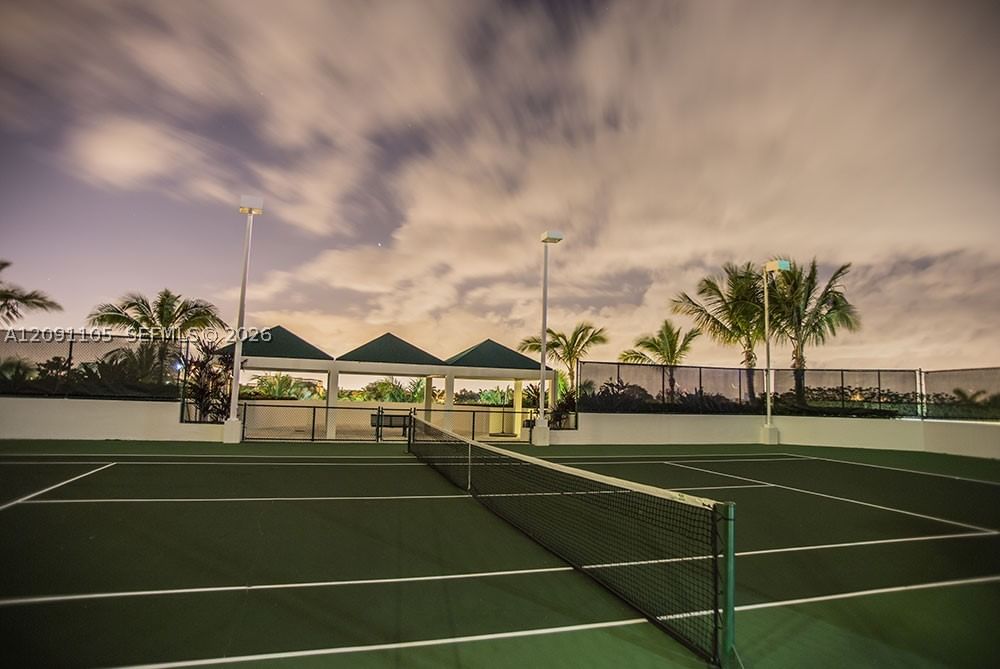 Real estate property located at 4775 Collins Ave #2207, Miami-dade, Green Diamond Condo, Miami Beach, FL