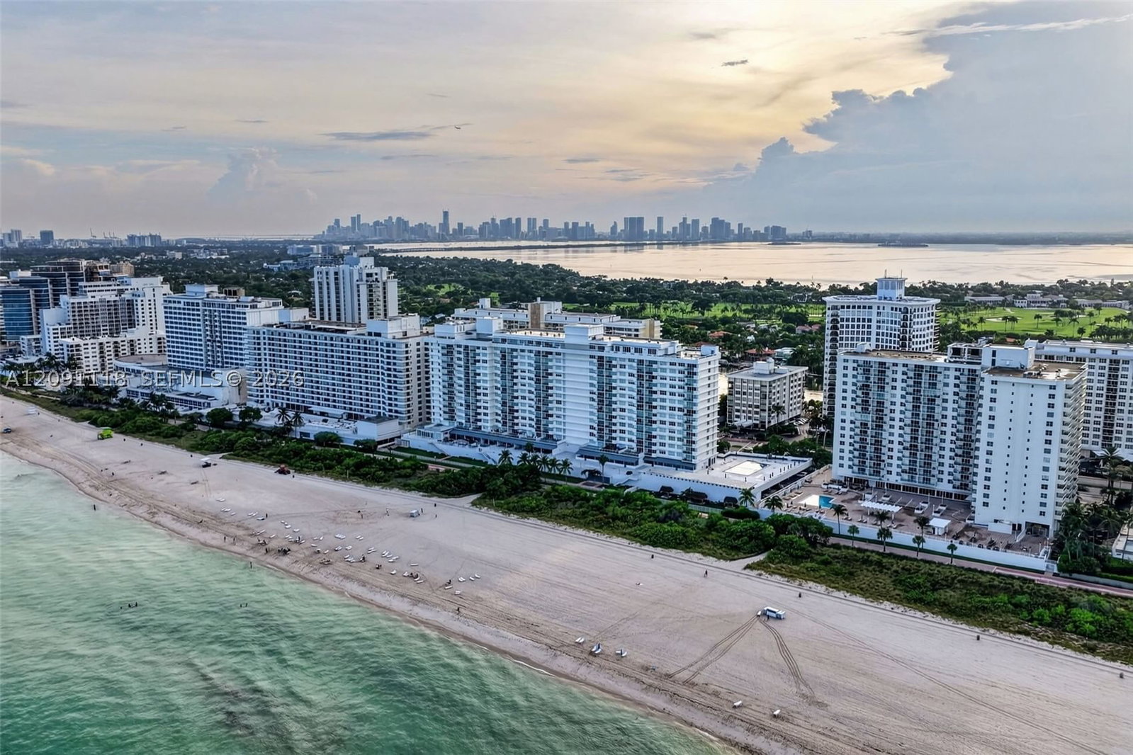 Real estate property located at 5601 Collins ave #1716, Miami-dade, The Pavilion Condo, Miami Beach, FL