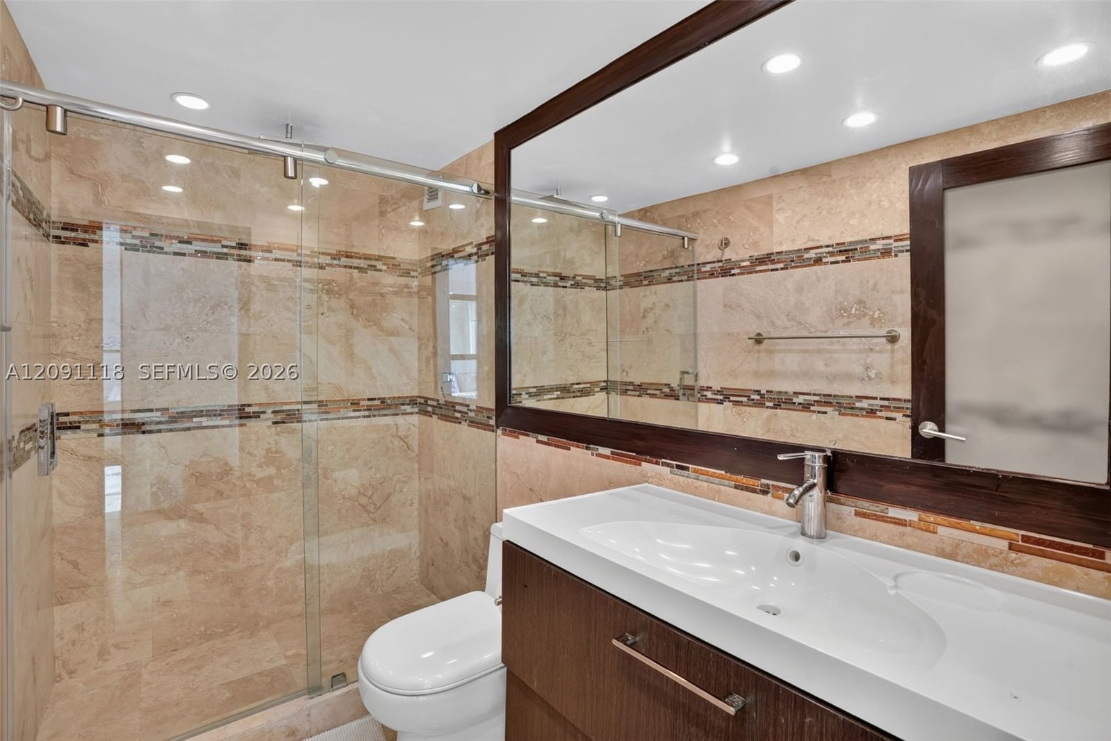 Real estate property located at 5601 Collins ave #1716, Miami-dade, The Pavilion Condo, Miami Beach, FL