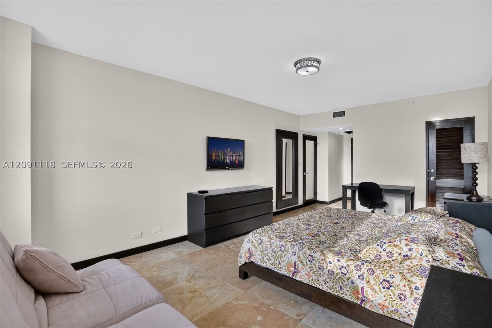 Real estate property located at 5601 Collins ave #1716, Miami-dade, The Pavilion Condo, Miami Beach, FL