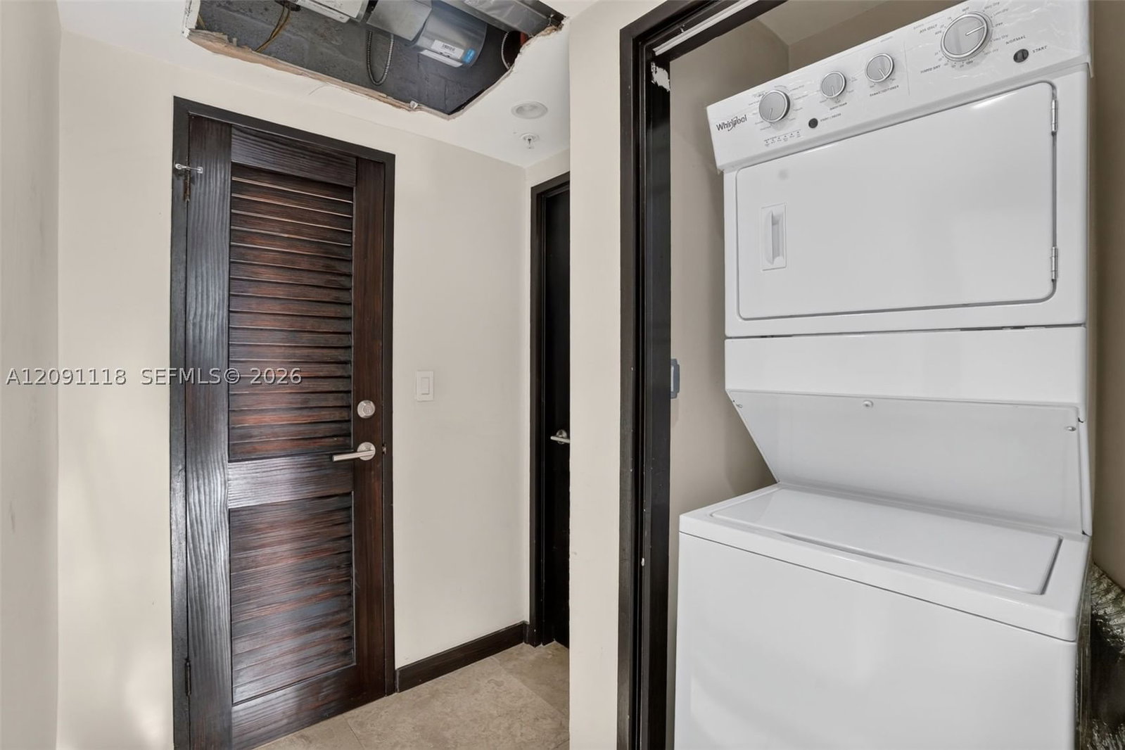 Real estate property located at 5601 Collins ave #1716, Miami-dade, The Pavilion Condo, Miami Beach, FL