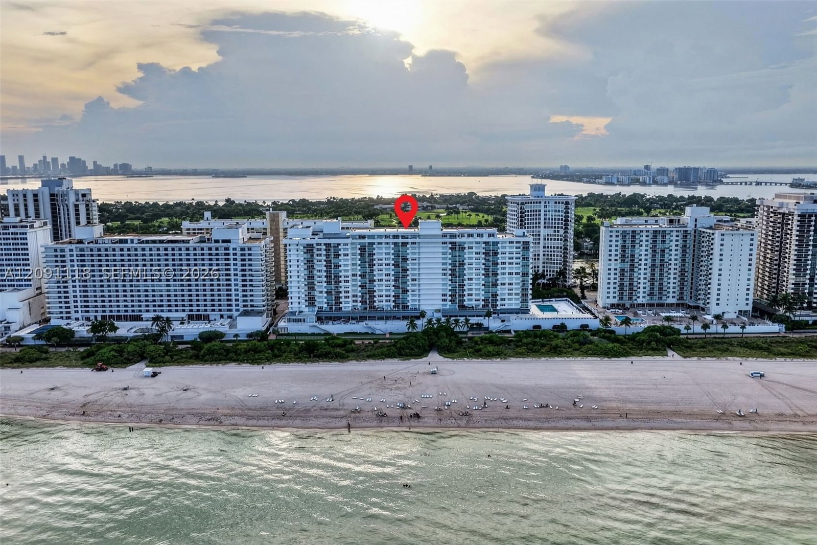 Real estate property located at 5601 Collins ave #1716, Miami-dade, The Pavilion Condo, Miami Beach, FL