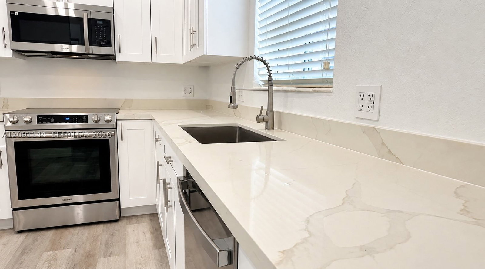 Real estate property located at 1401 152nd St, Miami-dade, Washington Park, North Miami Beach, FL