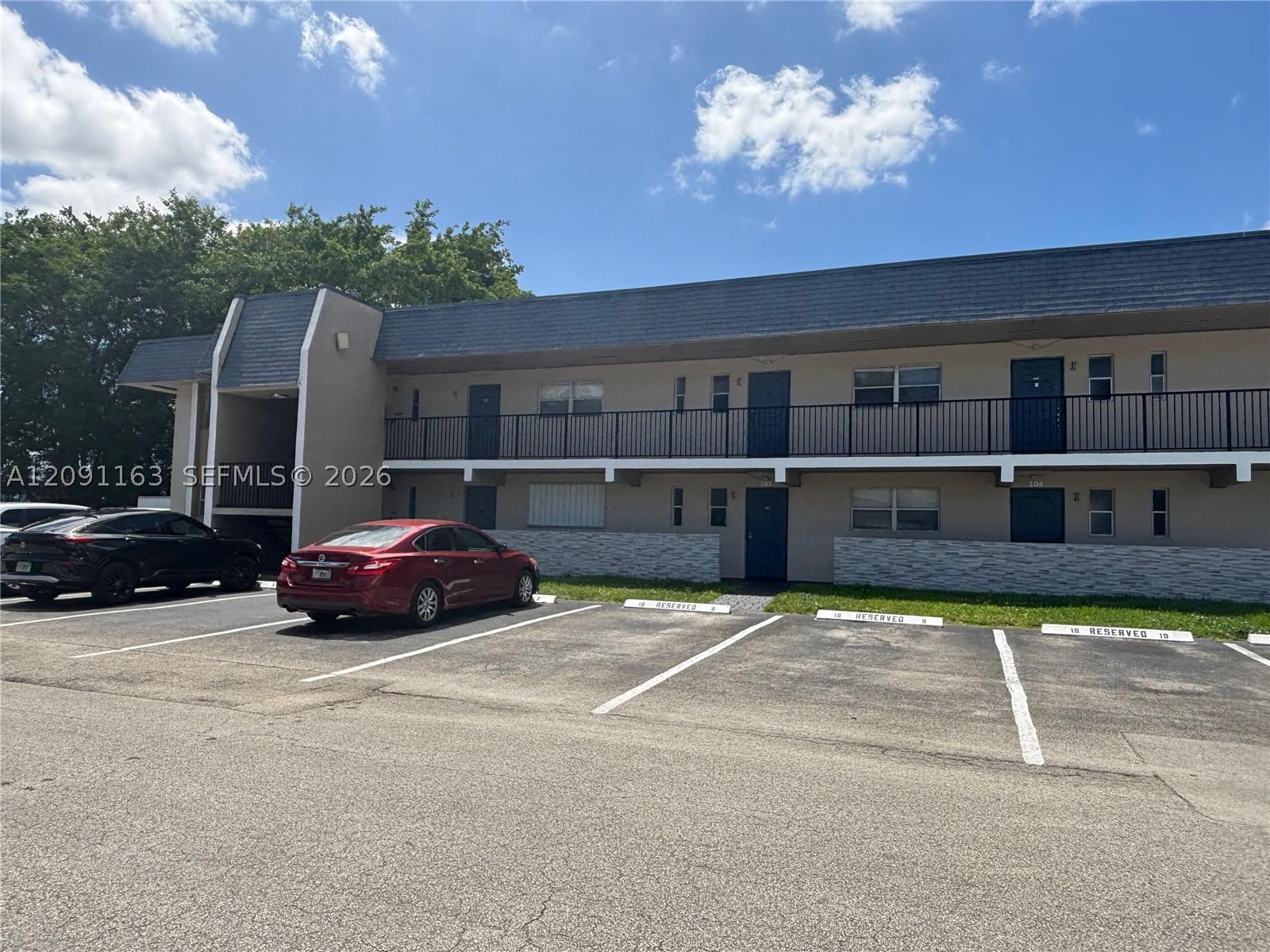 Real estate property located at 8060 Fairview Dr #101, Broward, Versailles Gardens Condo, Tamarac, FL