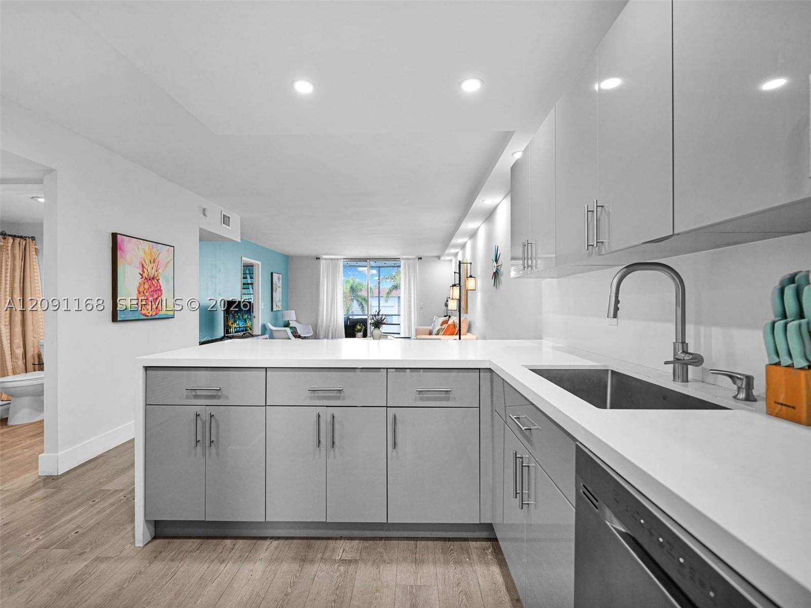 Real estate property located at 400 10th St #303, Broward, Deerfield Beach Gardens C, Deerfield Beach, FL