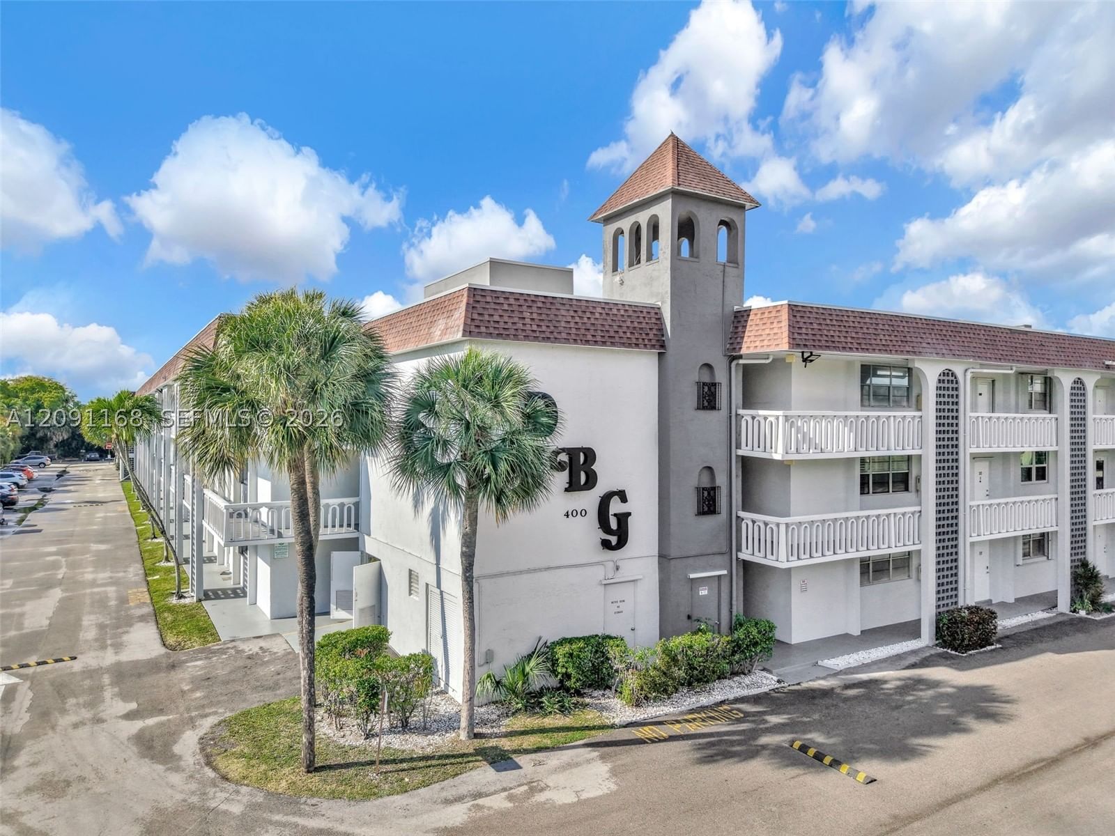 Real estate property located at 400 10th St #303, Broward, Deerfield Beach Gardens C, Deerfield Beach, FL