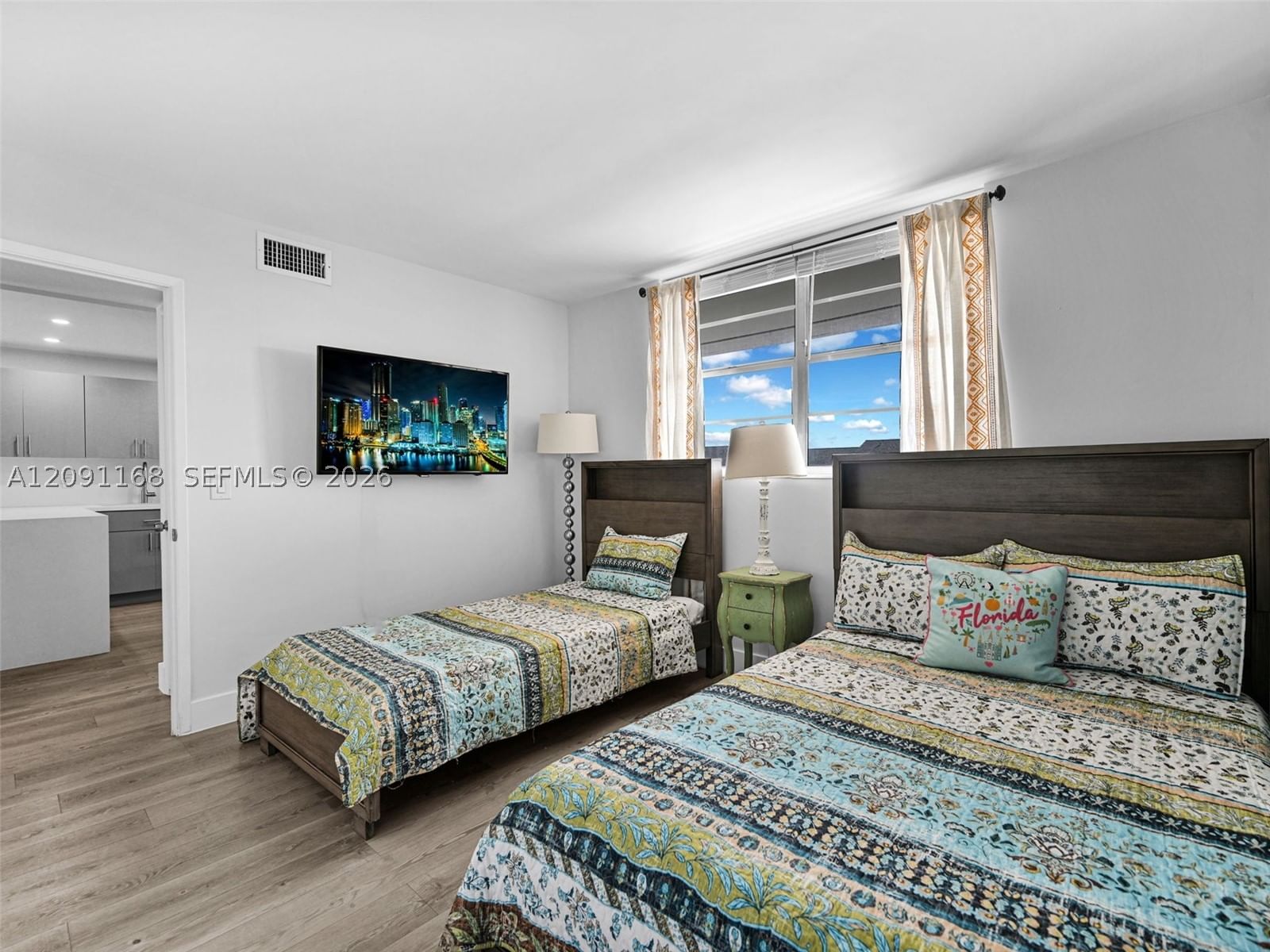 Real estate property located at 400 10th St #303, Broward, Deerfield Beach Gardens C, Deerfield Beach, FL