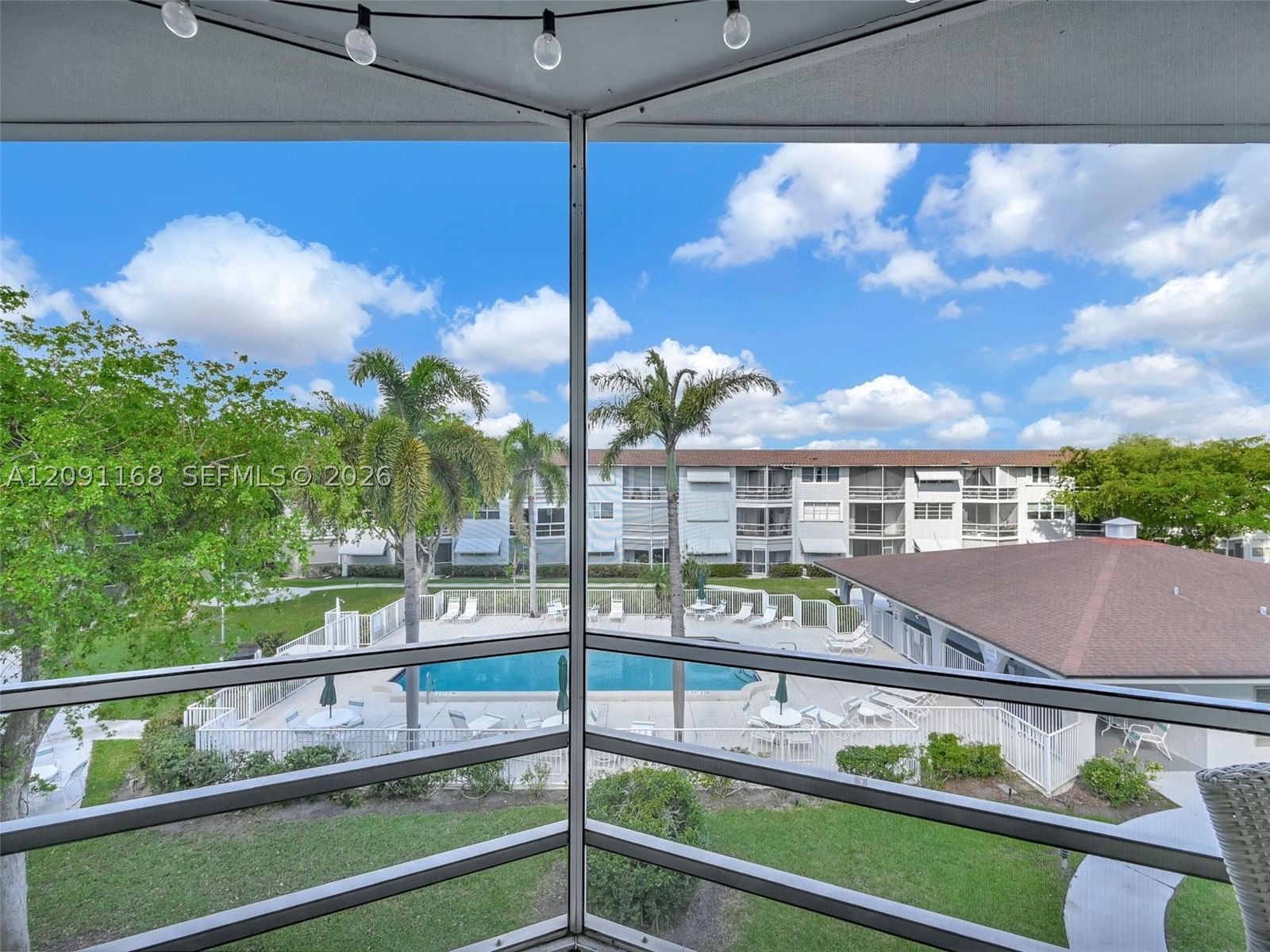 Real estate property located at 400 10th St #303, Broward, Deerfield Beach Gardens C, Deerfield Beach, FL