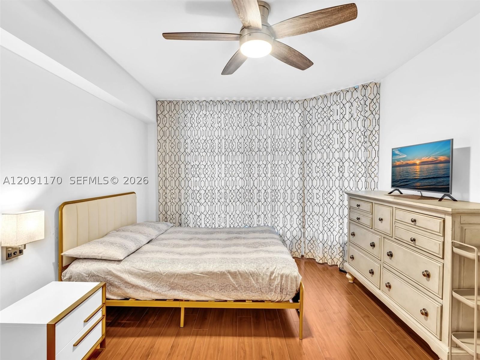 Real estate property located at 3530 Mystic Pointe Dr #2002, Miami-dade, Mystic Pointe Tower 500 C, Aventura, FL