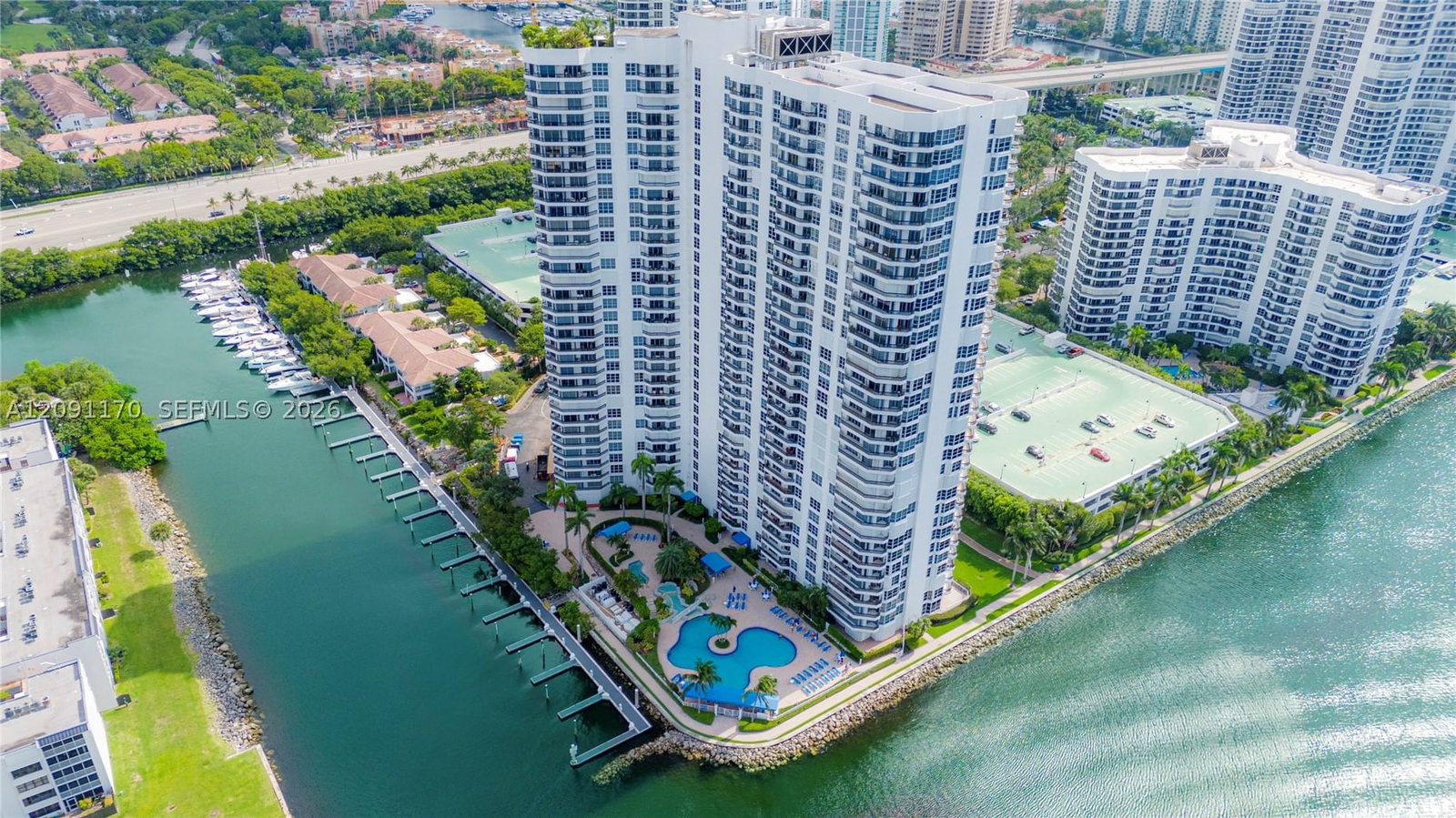 Real estate property located at 3530 Mystic Pointe Dr #2002, Miami-dade, Mystic Pointe Tower 500 C, Aventura, FL