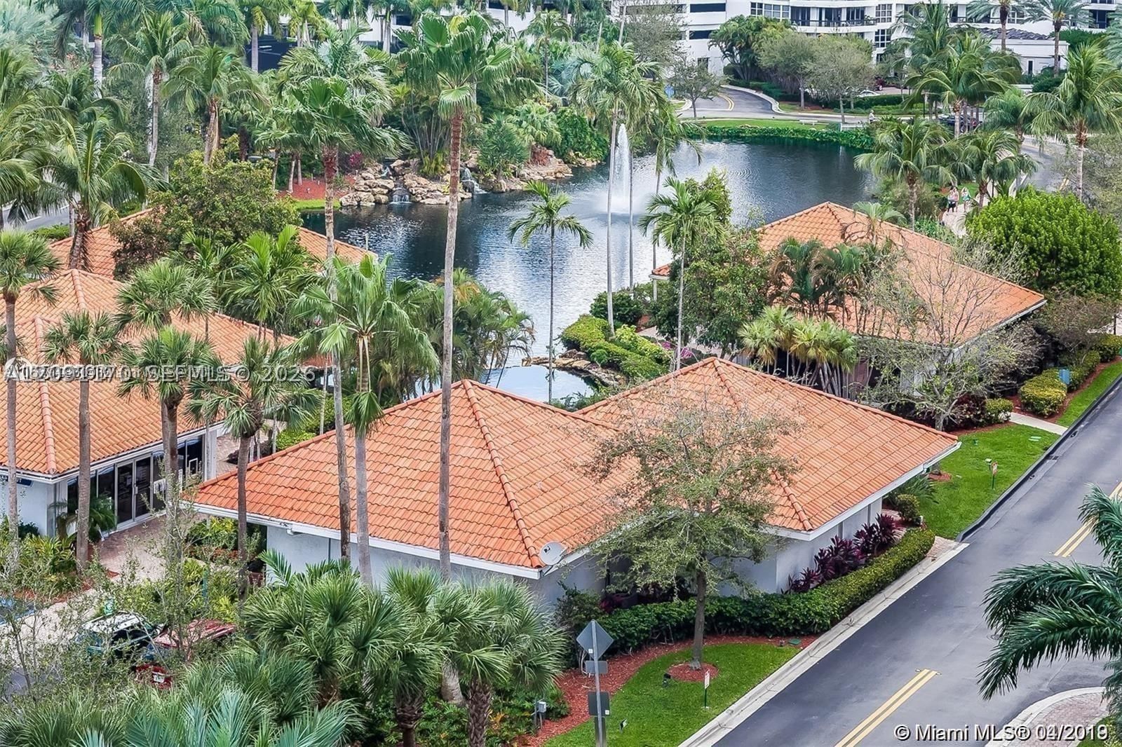 Real estate property located at 3530 Mystic Pointe Dr #2002, Miami-dade, Mystic Pointe Tower 500 C, Aventura, FL