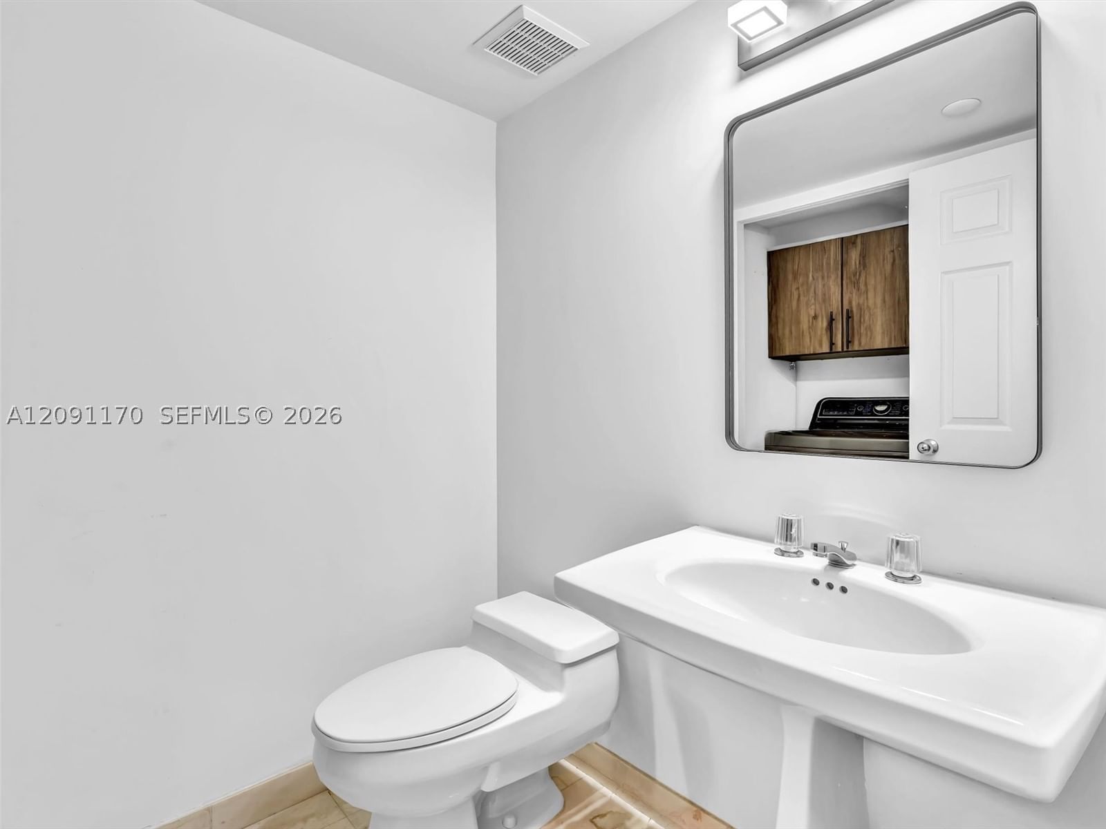 Real estate property located at 3530 Mystic Pointe Dr #2002, Miami-dade, Mystic Pointe Tower 500 C, Aventura, FL