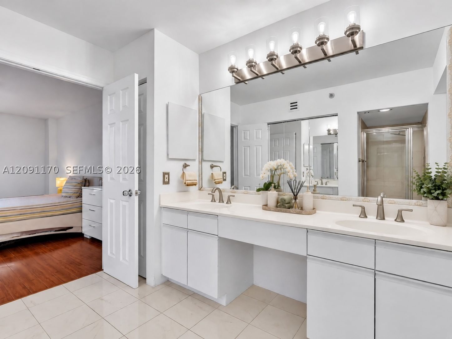 Real estate property located at 3530 Mystic Pointe Dr #2002, Miami-dade, Mystic Pointe Tower 500 C, Aventura, FL