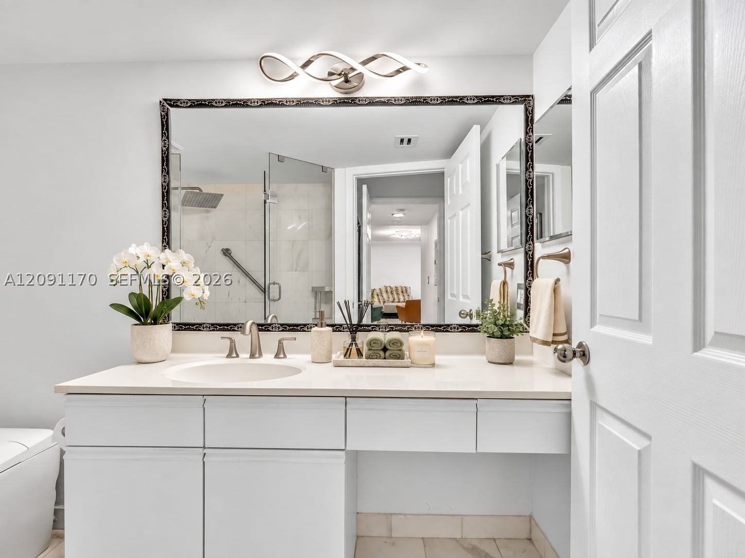 Real estate property located at 3530 Mystic Pointe Dr #2002, Miami-dade, Mystic Pointe Tower 500 C, Aventura, FL