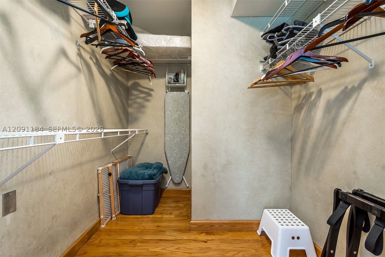 Real estate property located at 1330 Ocean Dr R5F, Miami-dade, The Netherland Condo, Miami Beach, FL