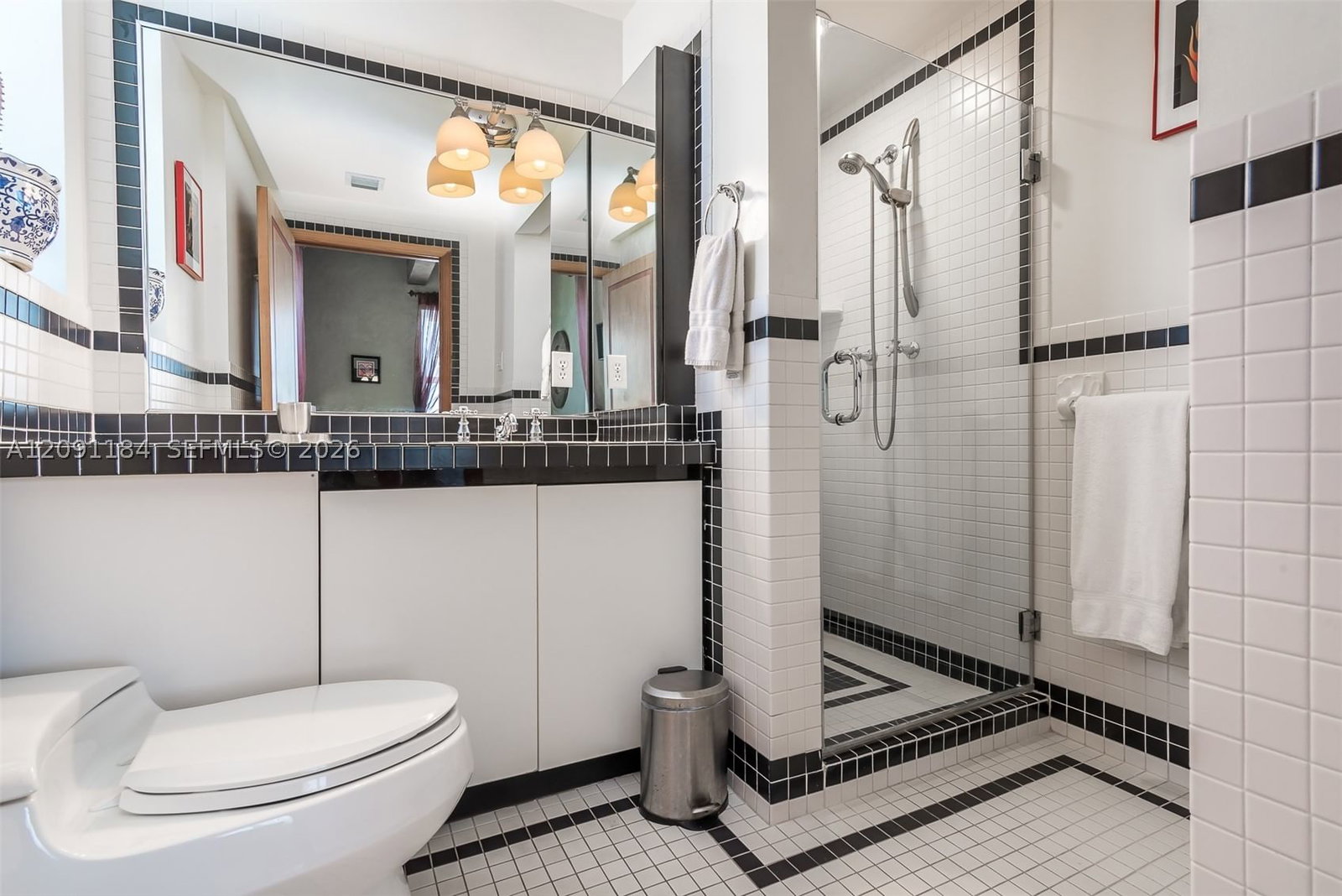 Real estate property located at 1330 Ocean Dr R5F, Miami-dade, The Netherland Condo, Miami Beach, FL