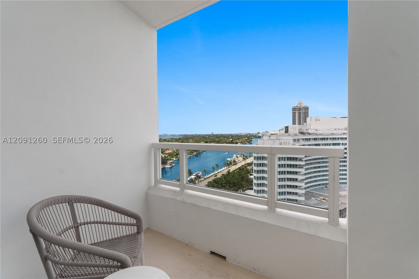 Real estate property located at 4401 Collins Ave #1703, Miami-dade, Fontainebleau Ii Condo, Miami Beach, FL