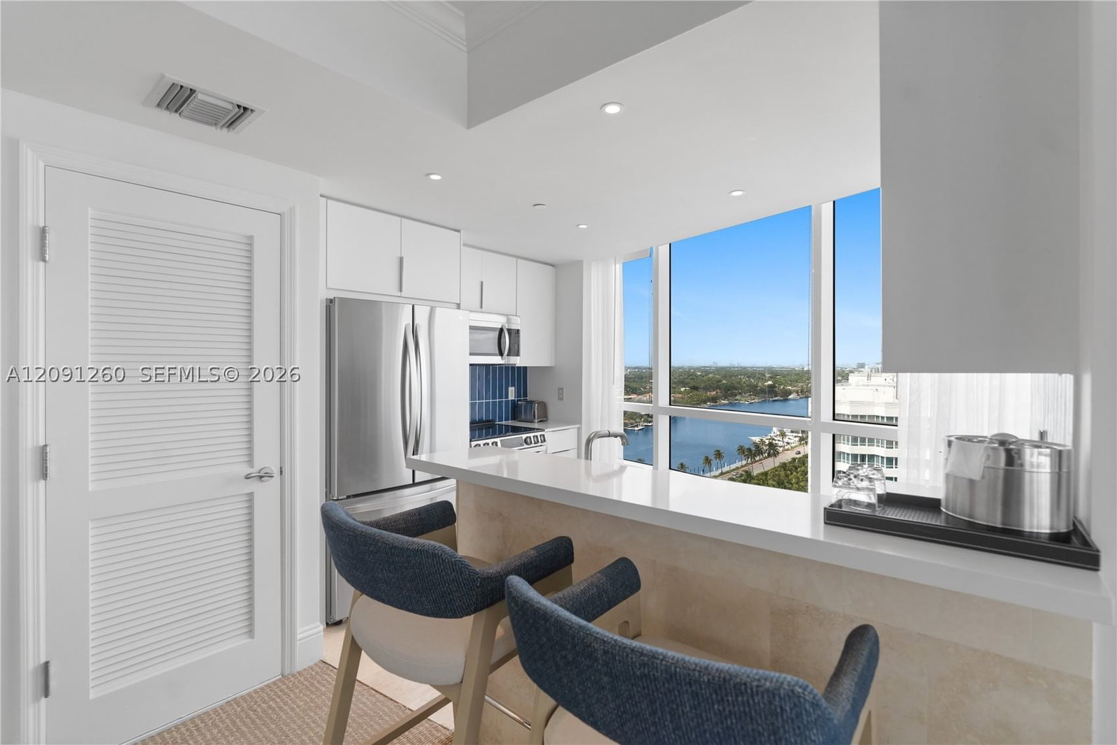 Real estate property located at 4401 Collins Ave #1703, Miami-dade, Fontainebleau Ii Condo, Miami Beach, FL